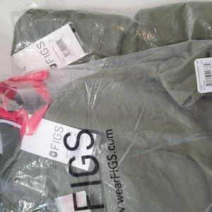 Figs Dark Olive Scrub Set